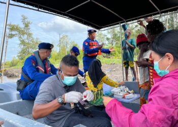 Sat Polairud Polres Mimika Polda Papua Gelar Klinik Terapung, Bantu Warga Pesisir Jangkau Layanan Kesehatan