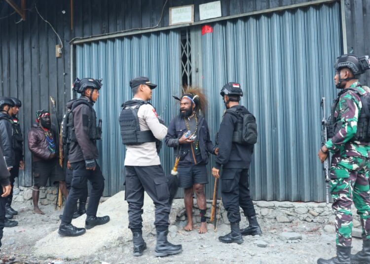 Jelang Sidang MK Terkait Sengketa Pilkada, Aparat Gabungan Gelar Patroli di Kabupaten Puncak Jaya