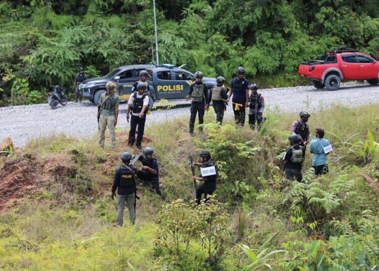 Satgas Ops Damai Cartenz Secara Profesional Gelar Rekonstruksi Keterlibatan Nikson Matuan Saat Penembakan Anggota Brimob