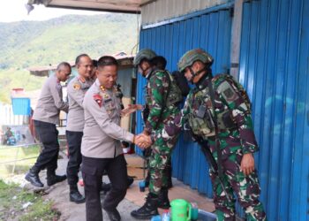 Personel Gabungan TNI-Polri Terus Intensifkan Patroli dan Pengisian Pos-pos Penyekatan Jelang Putusan MK Sengketa Pilkada Puncak Jaya