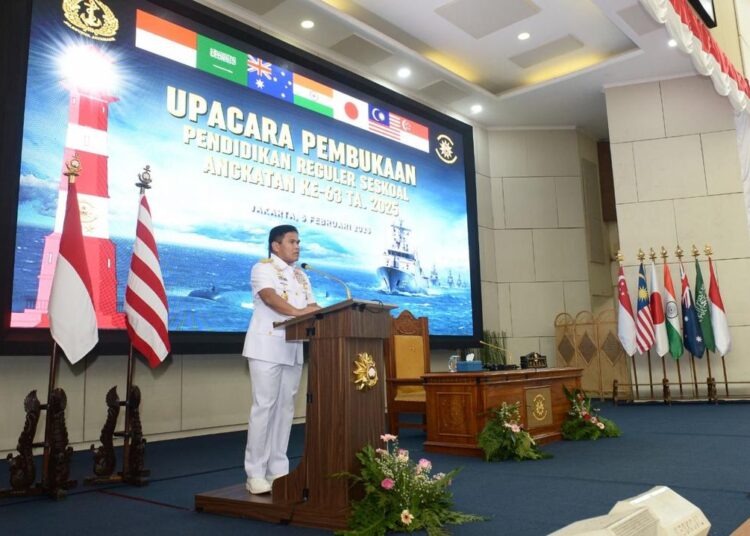 Pasis Seskoal Siap Menjadi Calon Pemimpin Visioner, Pangkoarmada III Hadiri Pembukaan Dikreg Seskoal Angkatan 63