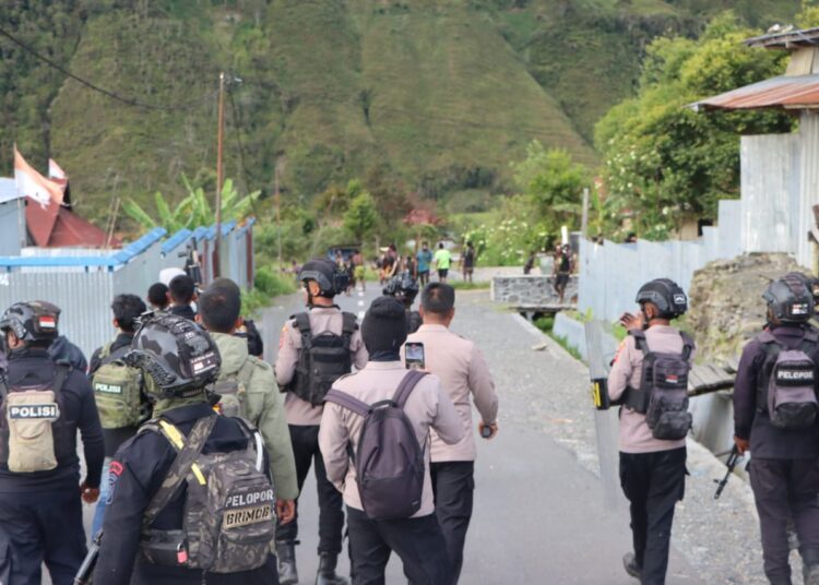 Kabid Humas: Update Perkembangan Situasi Pasca Aksi Saling Serang Antara Kedua Kubu Di Puncak Jaya Polda Papua