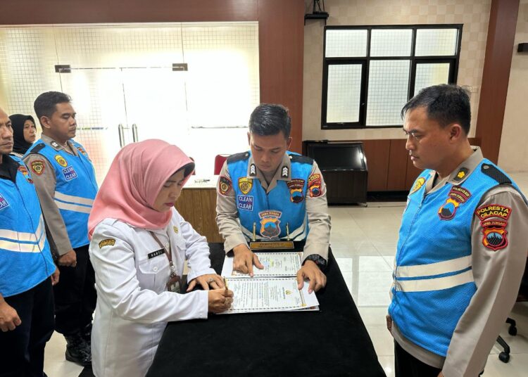 Polresta Cilacap Gelar Pengambilan Sumpah dan Pakta Integritas Seleksi Penerimaan Anggota Polri TA 2025