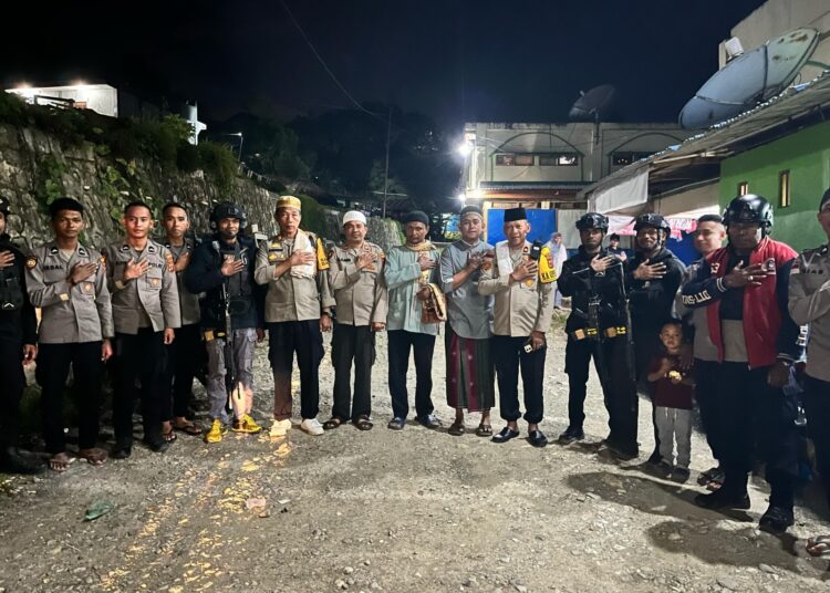 Polres Lanny Jaya Polda Papua Gelar Kegiatan Safari Ramadhan di Musollah Al-Muhajirin Tiom
