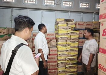 Sat Reskrim Polres Jayapura Polda Papua Cek Harga dan Stok Kebutuhan Pangan di Toko Sembako