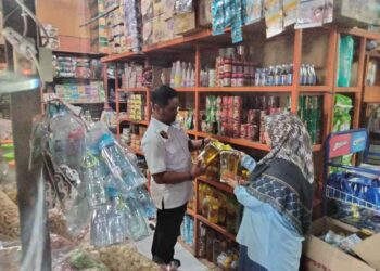 Satreskrim Polres Nabire sidak peredaran minyakita di atas HET (Harga Eceran Tertinggi)