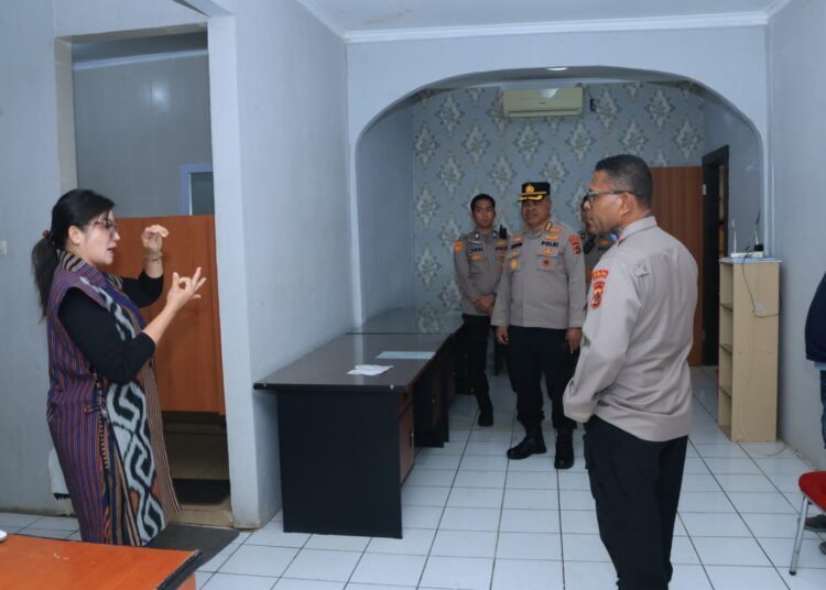 Meninjau Lokasi Dapur Sehat, Kapolda Papua Dampingi Badan Gizi Nasional