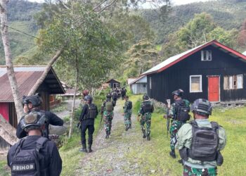 Perkuat Sinergitas dan Berikan Keamanan, TNI-POLRI Kembali Gelar Patroli Pasca Perhitungan Suara Ulang Pilkada Puncak Jaya