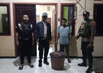 Tekan Premanisme di Distrik Assue, Polsek Asgon Polda Papua Gelar Razia Miras