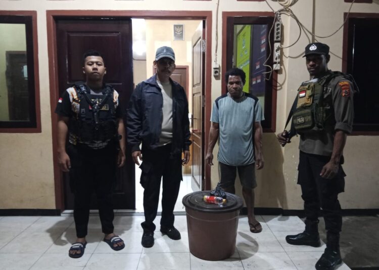 Tekan Premanisme di Distrik Assue, Polsek Asgon Polda Papua Gelar Razia Miras