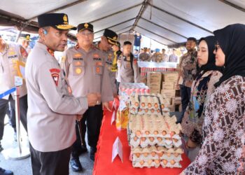 Polda Papua Tebar Berkah Melalui Bazar Ramadan Polri Presisi dan Baksos Bhayangkari 2025