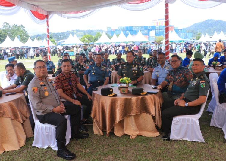 Wakapolda Papua Hadiri Bazar Ramadhan TNI