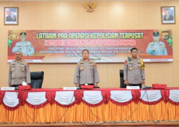 Wakapolda Papua Pimpin Latra Ops Ketupat Cartenz 2025