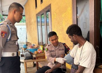 Satgas Keladi Sagu Polres Jayapura Gelar Pemeriksaan Tensi Kesehatan bagi Warga Asrama Mamberamo di Sentani