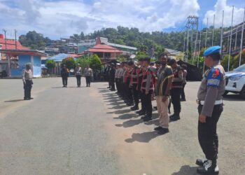 Jaga Sitkamtibmas, Personil Ops Ketupat Cartenz Lakukan Patroli Rutin