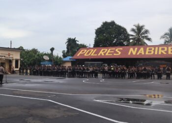 Upaya Polres Nabire dalam pengamanan aksi unjuk rasa yang menuntut penutupan PT. Freeport Indonesia