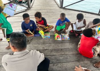 Satgas Si-Ipar ORC 2025 Polresta Ajar Generasi Emas Papua Baca Tulis Dan Menghitung