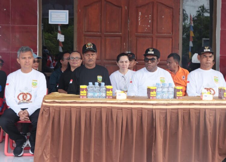 Kapolres Keerom Hadiri Jalan Santai Dalam Rangka HUT Kabupaten Keerom ke-22