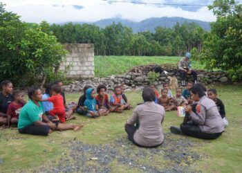 Satgas Si-Ipar Polres Jayapura Sambangi Kampung Doyo Baru, Tanamkan Nilai Edukasi dan Bangun Kedekatan dengan Warga
