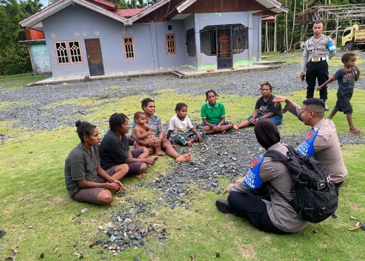 “Semangat Baru di Kampung Doyo: Satgas Keladi Sagu Tanamkan Pentingnya Hidup Bersih Lewat Edukasi Hangat”