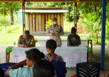 Subsatgas Keladi Sagu Polres Jayapura Gelar Sosialisasi dan Pemeriksaan Kesehatan di Kampung Kehiran