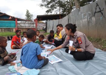 Subsatgas Si-Ipar Operasi Rasakan Cartenz 2025 Hadirkan Pendidikan Ceria bagi Anak-Anak di Wamena