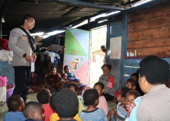 Polri dekat dengan masyarakat, subsatgas si-ipar operasi rasakan cartenz 2025 gelar kegiatan edukasi dan pelayanan di pedalaman papua