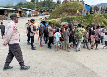 Antisipasi Gangguan Kamtibmas, Polres Tolikara Polda Papua Laksanakan Patroli Dan Sambang Warga