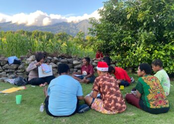 Satgas Si-Ipar Ops Rasaka Cartenz 2025 Gelar Kegiatan Belajar Bersama Anak-anak di Kampung Doyo Baru