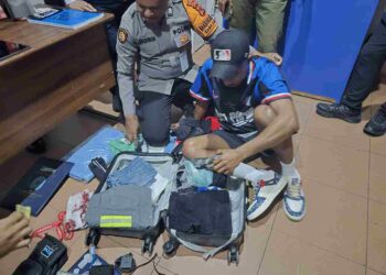 Polres Jayapura Tangkap Penumpang Transit Timika Bawa Ganja di Bandara Sentani