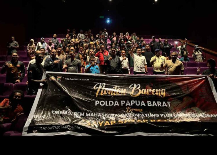 Polda Papua Barat Gelar Nonton Bersama Film “Sayap Sayap Patah 2” Bersama Organisasi Masyarakat di Manokwari