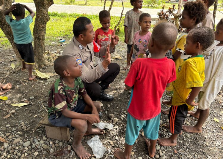 Hadirkan Semangat Belajar Satgas Si Ipar Polres Yahukimo Kembali Melakukan Kelas Ceria
