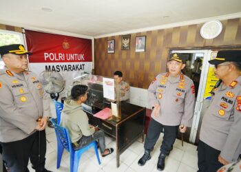 Sidak Polsek Samarinda Kota, Kapolri Tekankan Berantas Premanisme-Optimalkan Pelayanan