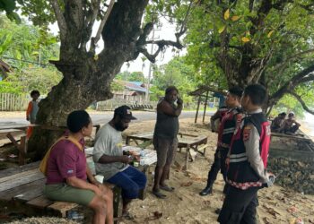 Sat Samapta Polres Sarmi Berikan Rasa Aman Kepada Masyarakat Dengan Terus Melakukan Patroli Dialogis dan Humanis