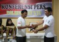 Dukung Pelajar di Dunia Olahraga, Polres Seruyan Beri Penghargaan 2 Atlet Muda Berprestasi
