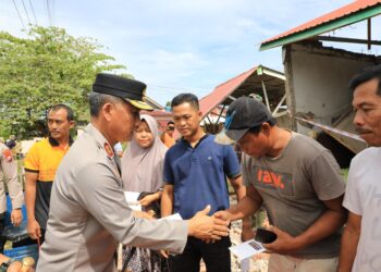Kapolda Bengkulu Tinjau Langsung Penanganan Dampak Gempa Bumi 6,3 SR di Bengkulu