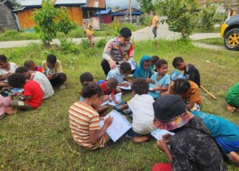 Program si-ipar operasi rasaka cartenz 2025 hadir bukan hanya sebagai penegak hukum, tetapi sebagai sahabat bagi anak-anak generasi emas papua
