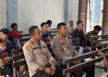 Lewat Minggu Kasih, Kapolres Mamberamo Raya Jalin Silaturahmi dengan Jemaat Gereja