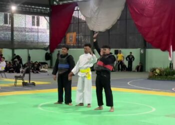 Personel Polres Lamongan, Bripda Sholeh Maulana, Raih Medali Emas di Pencak Silat Pangdivif 2 Cup 2025