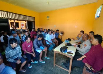 Kapolres Pegunungan Arfak Tatap Muka dengan Keluarga Korban Tanah Longsor