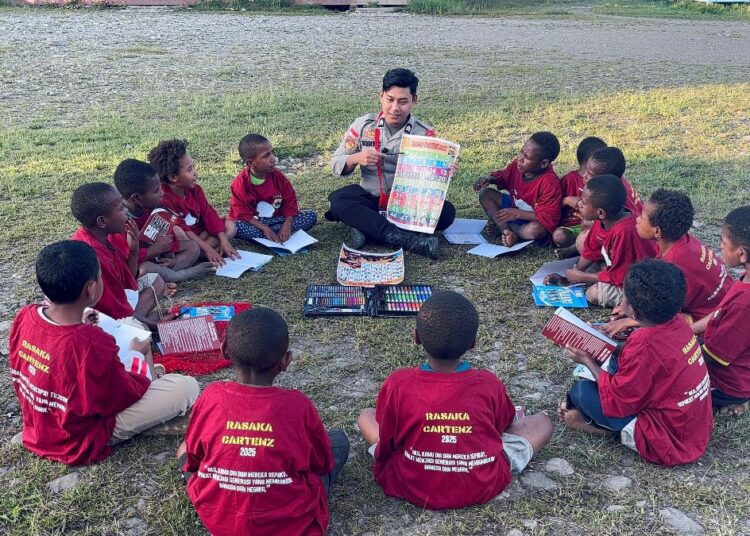 Program Si-IPAR Operasi Rasaka Cartenz 2025 Hadir Ajar Anak-anak Menulis dan Mengenal Huruf