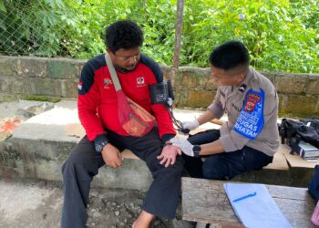 Satgas Keladi Sagu Polres Jayapura Beri Layanan Kesehatan Gratis di Pangkalan RS Yowari