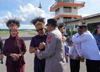 Kapolda Papua Barat Hadiri Penjemputan Komisi IX DPR RI
