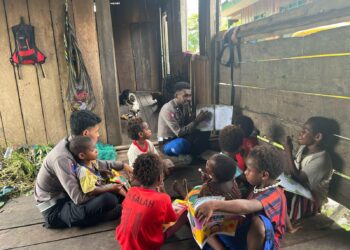 “Subsatgas si-ipar rasaka cartenz 2025 tak henti-henti nya menunjukan kepeduliaan nya terhadap masa depan anak-anak di papua”