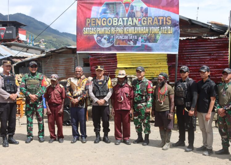 Kapolres Puncak Jaya Hadiri Kegiatan Pengobatan Gratis dan Pembagian MBG di Distrik Ilu