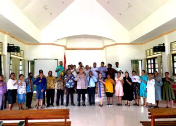 Jalin Silaturahmi, Kapolres Mamberamo Raya Sambang ke Gereja Masehi Advent
