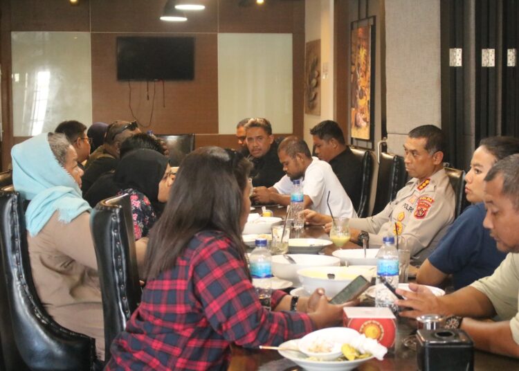 Kabid Humas Polda Papua Gelar Silaturahmi Dengan Wartawan