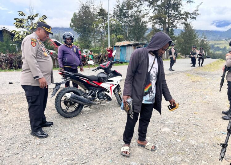 Polres Puncak Polda Papua Lakukan Patroli Cipta Kondisi Antisipasi Gangguan Kamtibmas Jelang Idul Adha