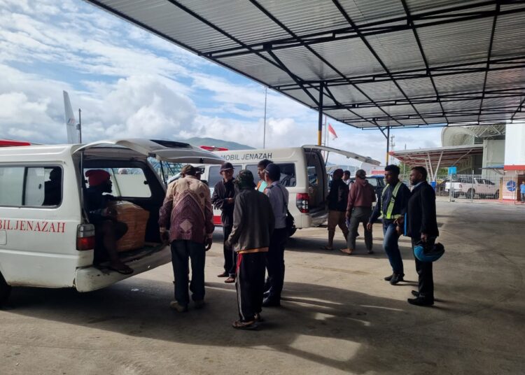 Pekerja Sipil Korban Penembakan OTK di Kampung Kuantapo, Distrik Asotipo, Kabupaten Jayawijaya di Pulangkan ke Kampung Halamannya