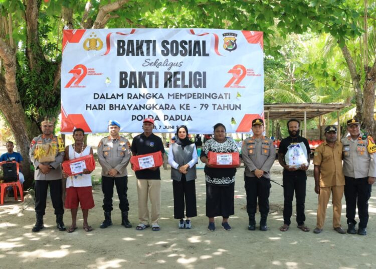 Kapolda Papua Hadiri Giat Bakti Sosial, Bakti Religi, dan Bakti Kesehatan dalam rangka Hari Bhayangkara ke – 79